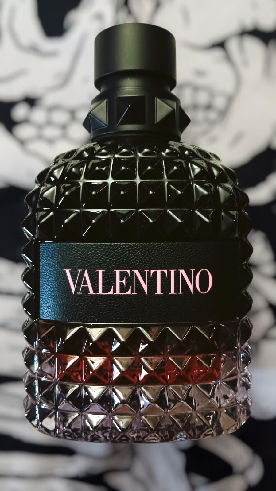 Valentino uomo born in roma